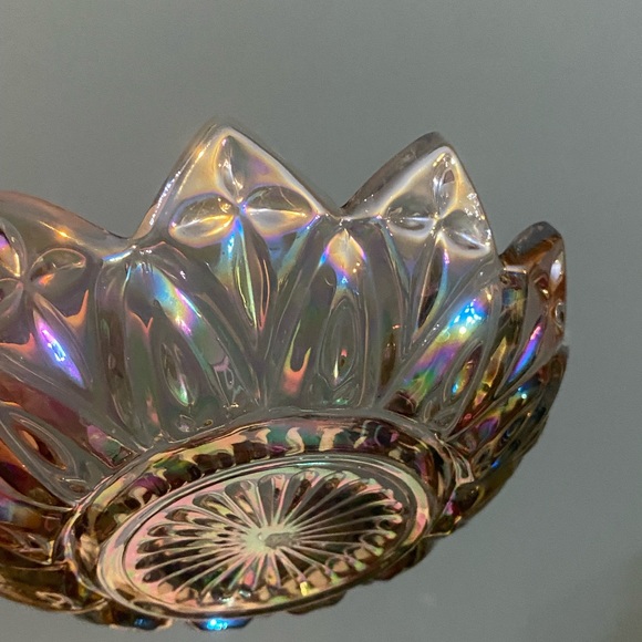 Vintage Federal Glass Petal Design Iridescent Smoke Carnival Glass Bowl 5.5” - Picture 7 of 7